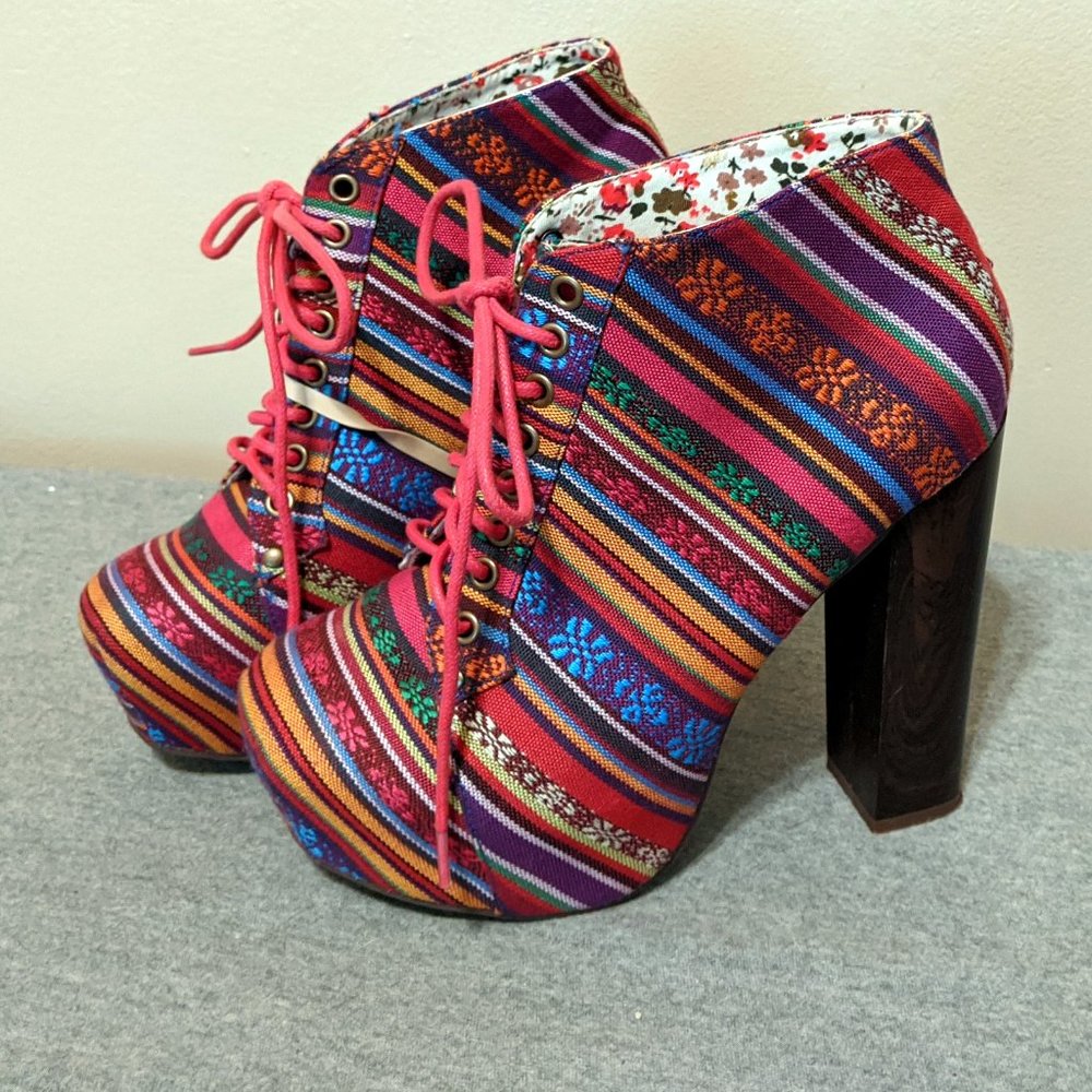 Tribal print Vintage brand 6.5 platform shoes heels booties